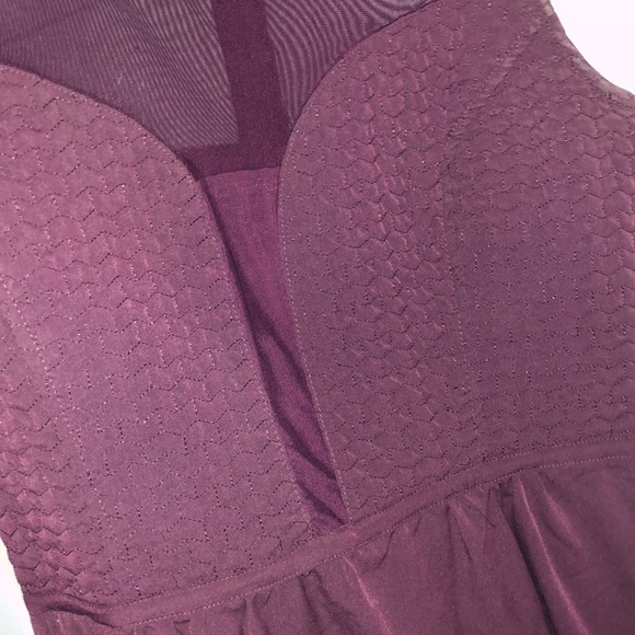 Dynamite Wine coloured mesh top dress - Picture 3 of 4